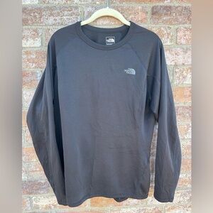 Black north face shirt base layer
